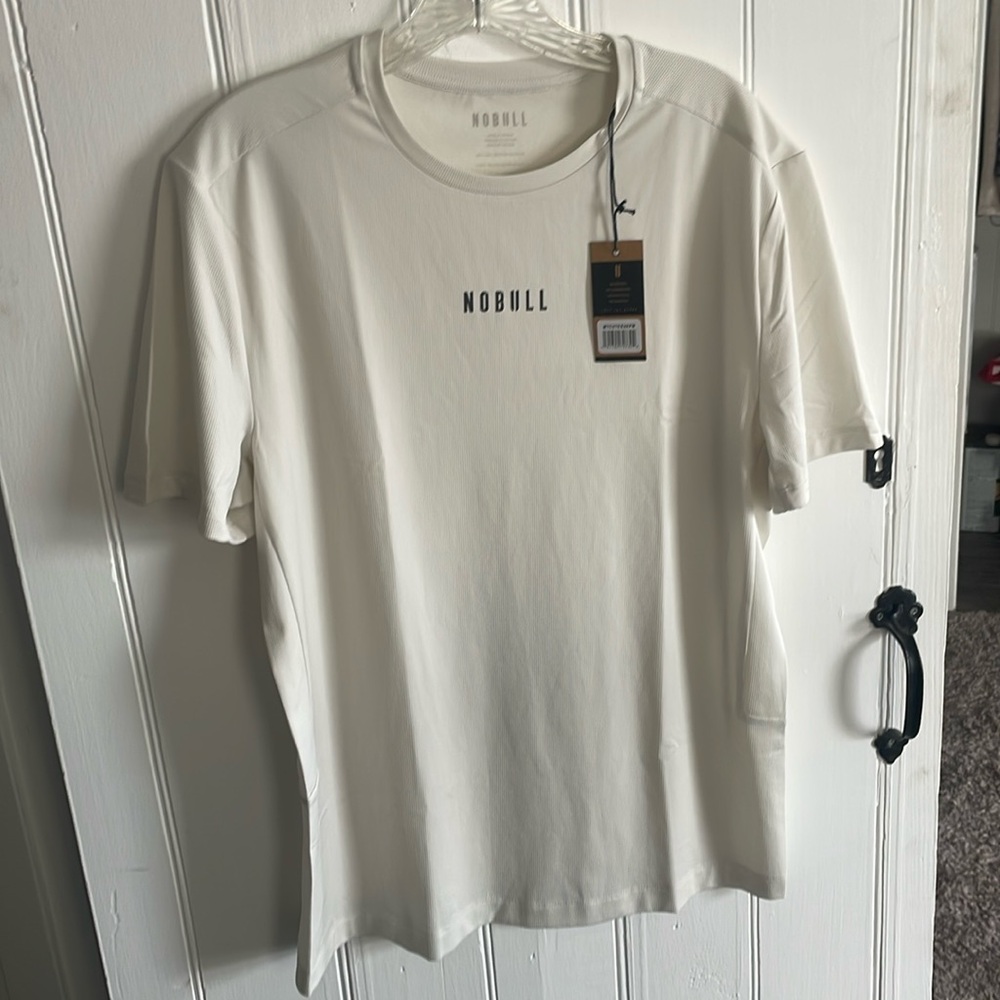 Nobull - Mens Deltapeak Micro Textured Tee
